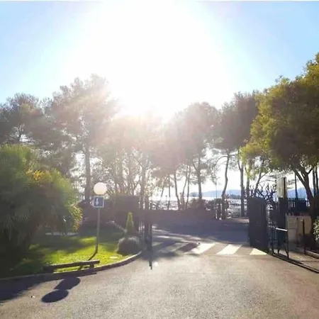 Appartamento Face Au Port Santa Lucia à Pieds, Calme, Wifi *